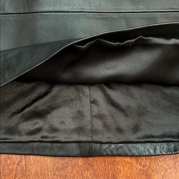 Vintage Uniform Petite John Paul Richard Lamb Leather Black Mini Skirt, Size 4 - Picture 5 of 8